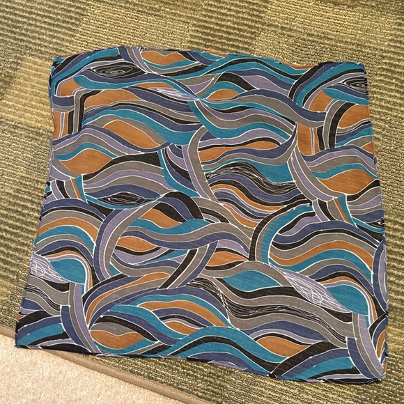 Multicolor Wave Pattern mini Shall - Picture 1 of 3